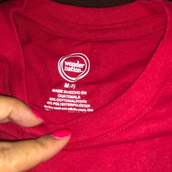 Boys basic red T - Picture 2 of 3